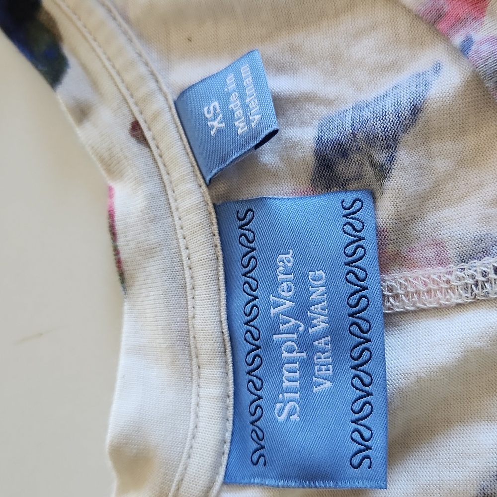 Simply Vera Vera Wang floral watercolor tank - Picture 2 of 6